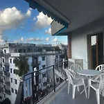 Roof And Sky Sorrento Center Suite